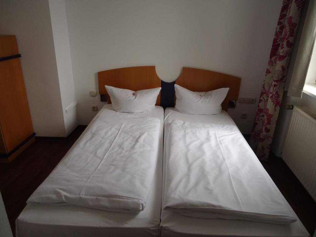 Garni Hotel Kaiserdom Bamberg Quarto foto